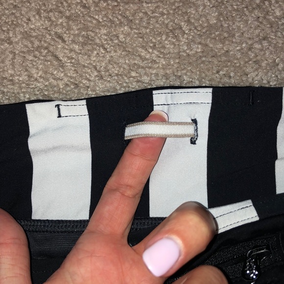 Lululemon shorts - Picture 4 of 4